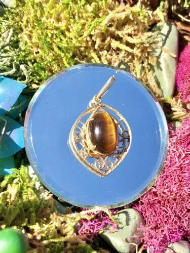 Antique 14K Yellow Gold Tiger's Eye Gemstone Ornate Pendant 3.45g