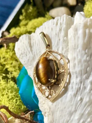 Antique 14K Yellow Gold Tiger's Eye Gemstone Ornate Pendant 3.45g