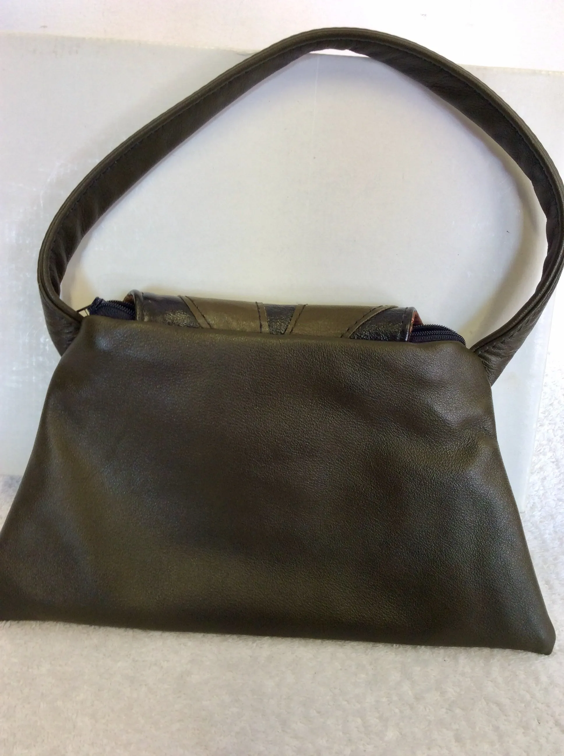 BRAND NEW KINGDOM BROWN LEATHER SHOULDER/HANDBAG