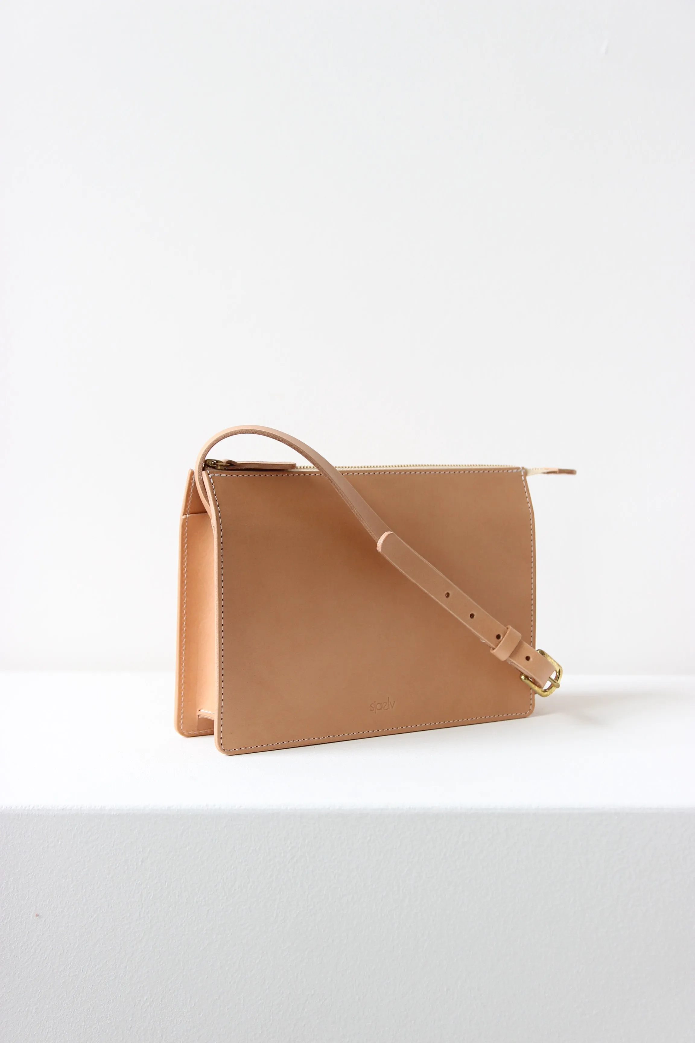 Classic crossbody bag natural