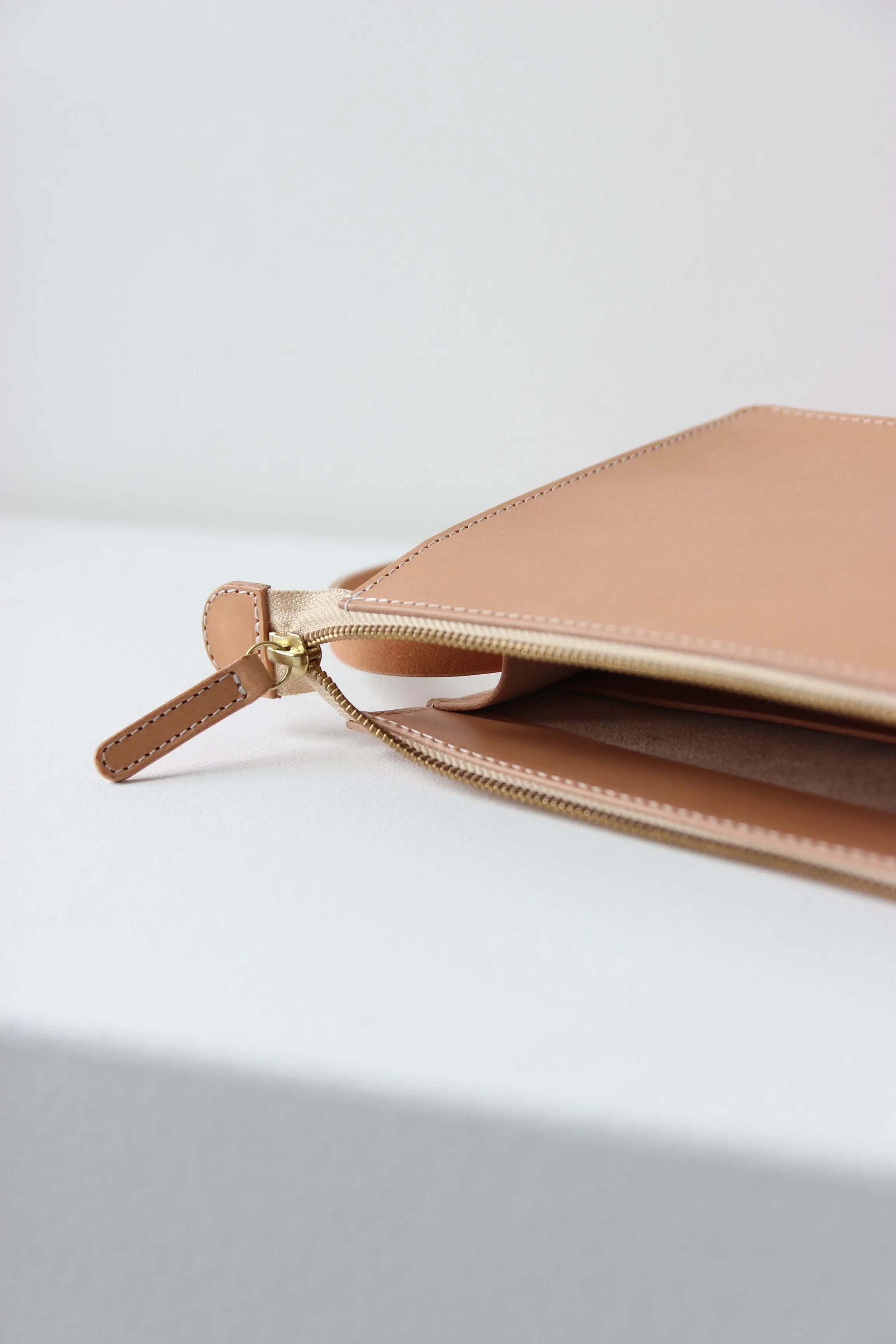 Classic crossbody bag natural