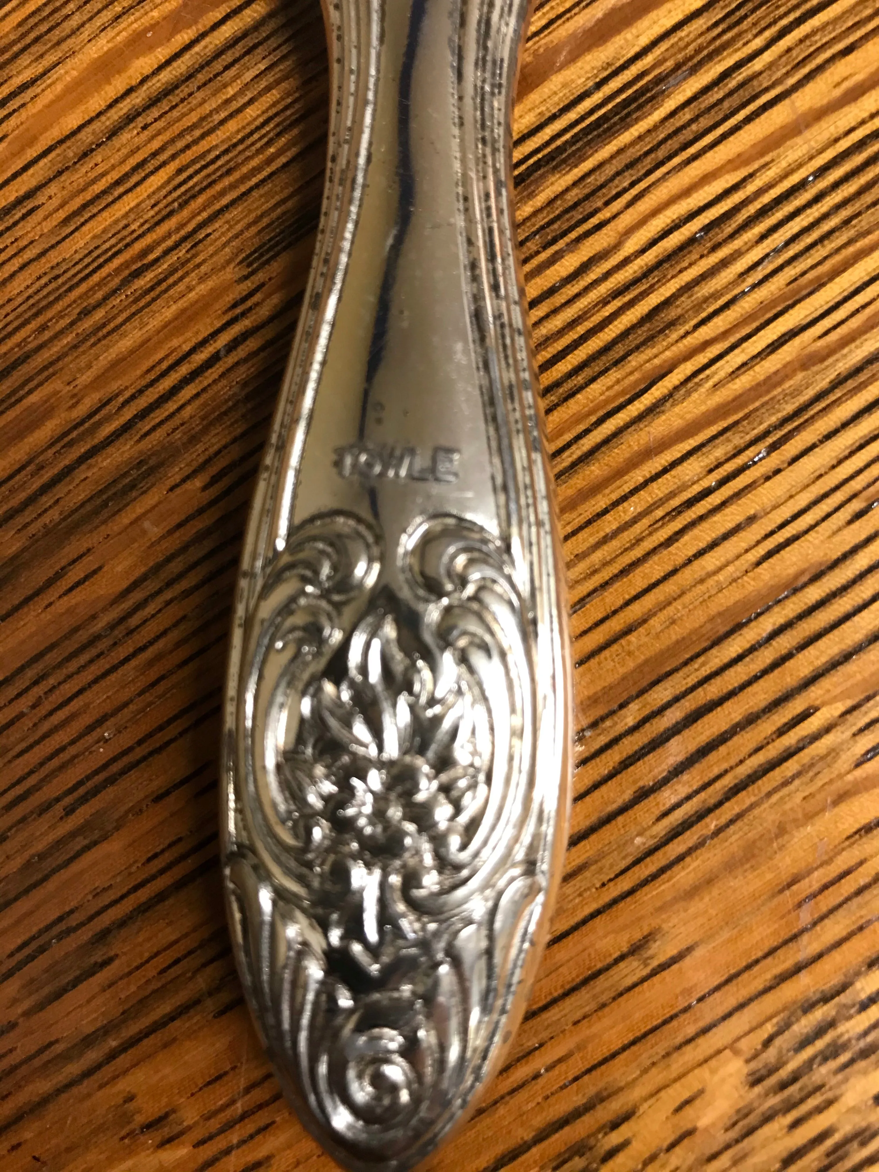 <€€ Vintage Towle Ornate Silver Handheld 8.5” Vanity Hair Brush