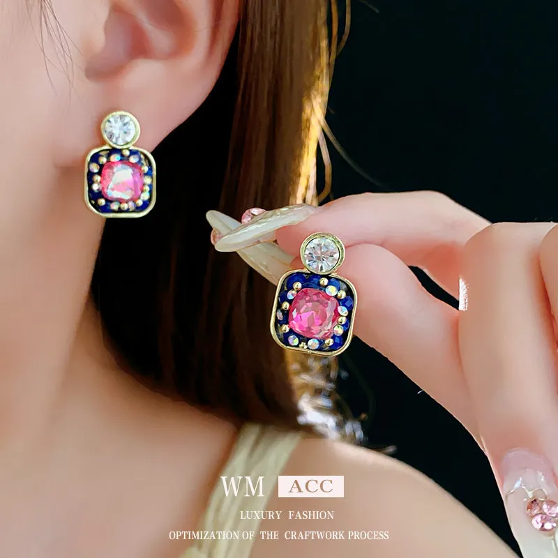 Luxurious Quadrilateral Geometric Alloy Electroplating Earrings