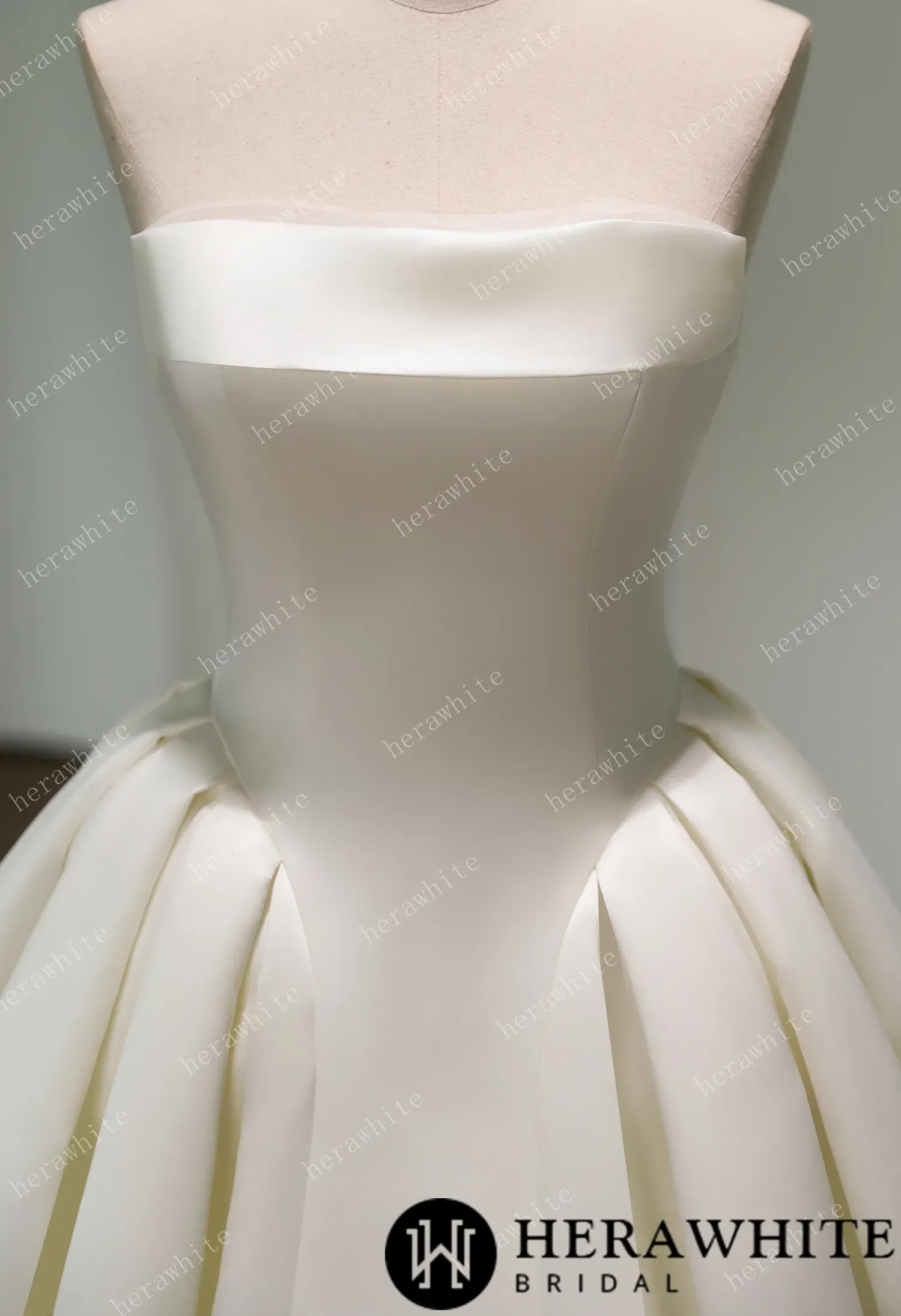 Luxurious Strapless Silk Ballgown Wedding Dress