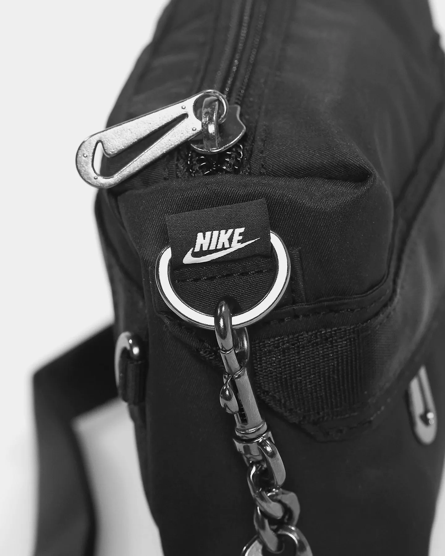 Nike Women's NSW Futura Luxe Crossbody Bag Black